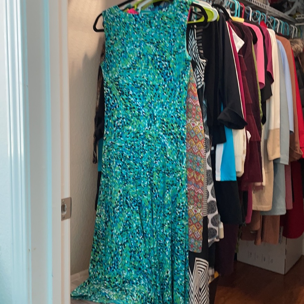 Dress - Picture 2 of 3